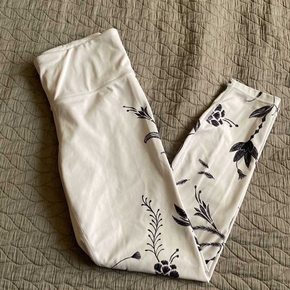Athleta white Leggings